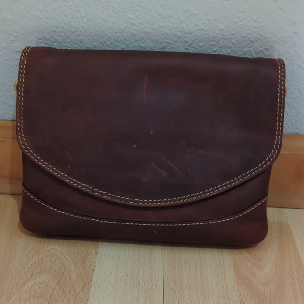 Rugged Earth leather purse